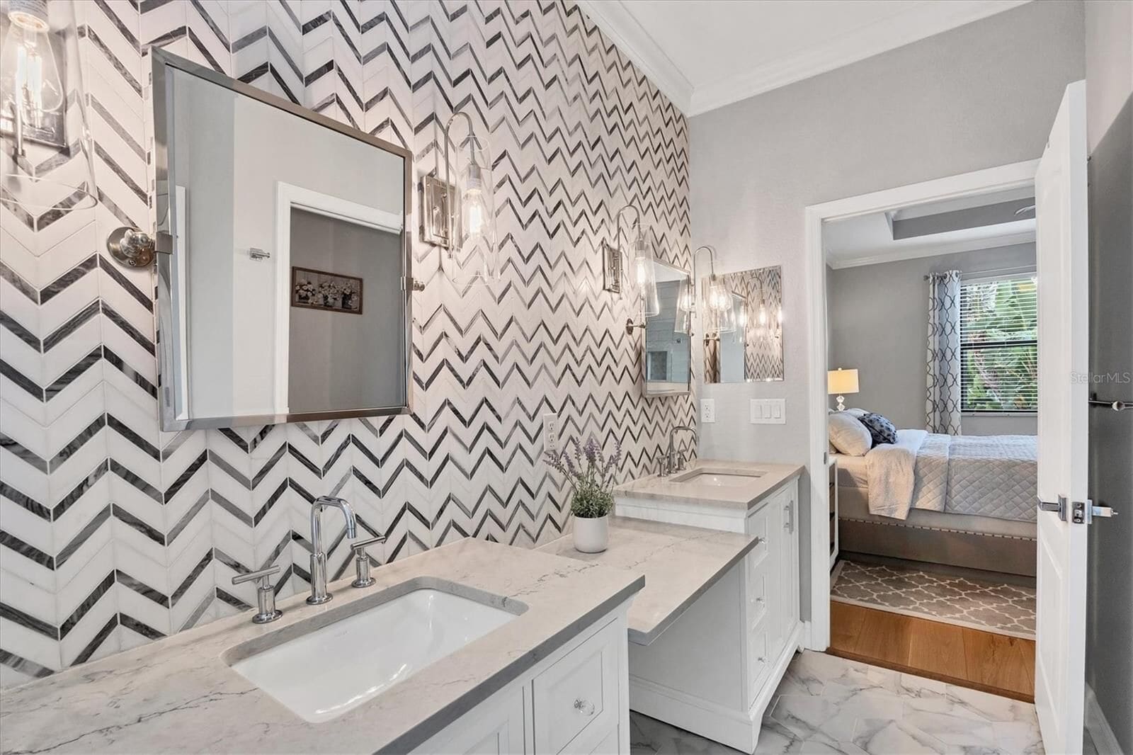 Double sink vanity with a patterned wall