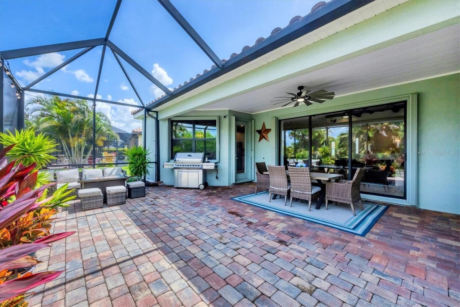 The grill on the lanai